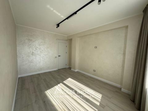 Bloc Nou! Buiucani, bd. Alba Iulia, 1 cameră + living. Euroreparație!: 2