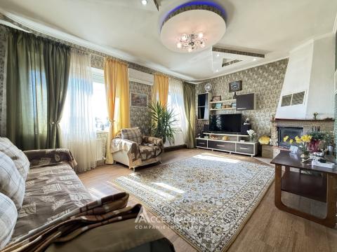 3 floor Villa! Codru, str. Europa, 175m2 + 6 aries! Eurorepair!: 1