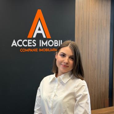 Агент по недвижимости: Фелиция Караус