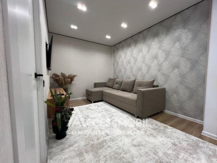 бд. М. Чел Бэтрын, 2 комнаты + гостиная. Eвроремонт! Середина дома!: 5