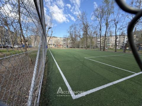 Botanica, N. Zelinschi street/bd. Decebal, 2 room! Middle position! Euro repair!: 21