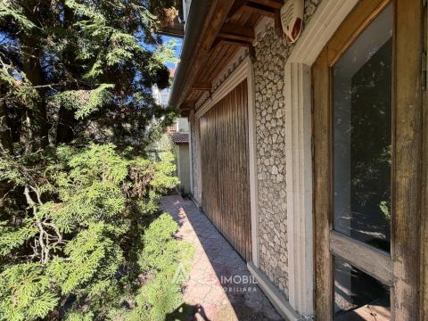 Casă! Centru, str. Nucarilor, 5+ camere + living, 510m2 + 6 ari. Încălzire autonomă!: 4