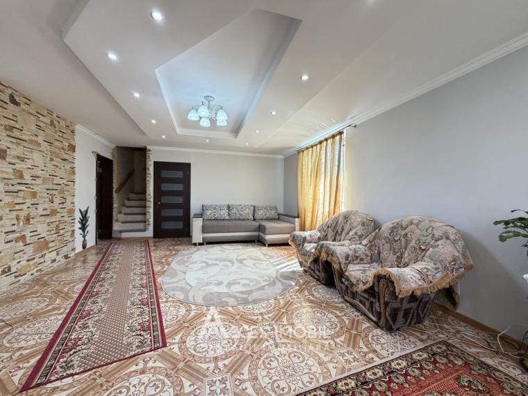 Casă în 2 nivele! Vatra, str. Ion Vatamanu, 140m2 + 6 ari!: 5