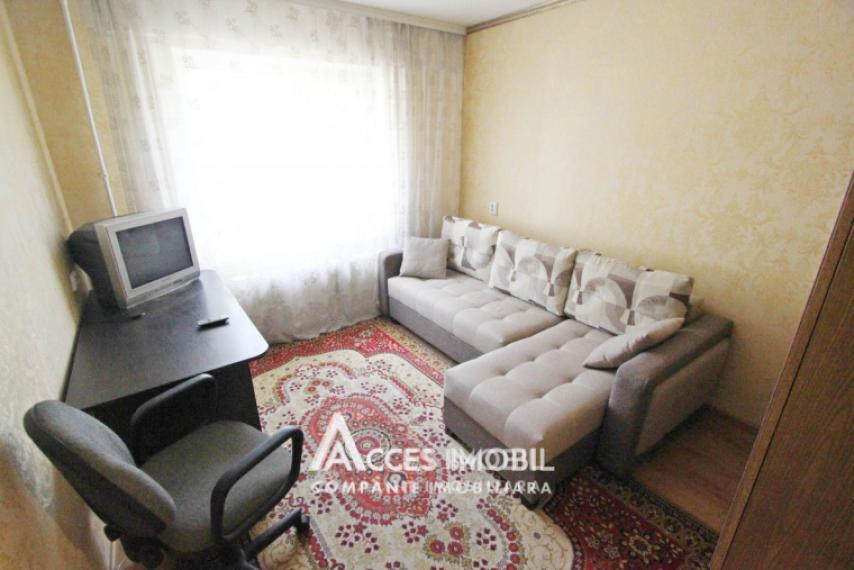 Чеканы, бд. М. Чел Бэтрын, 2 комнаты. Середина дома!: 4