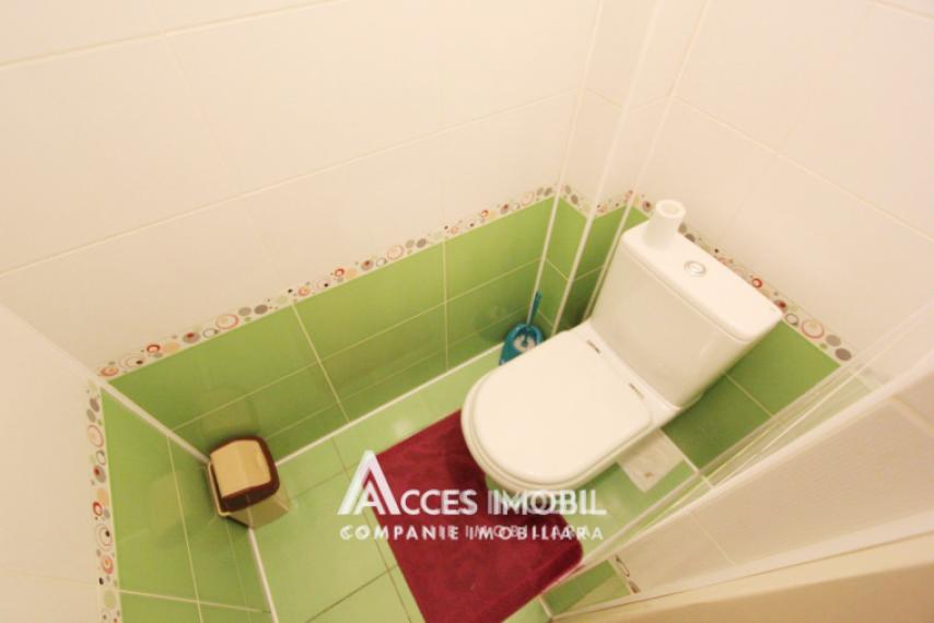 Чеканы, бд. М. Чел Бэтрын, 2 комнаты. Середина дома!: 6