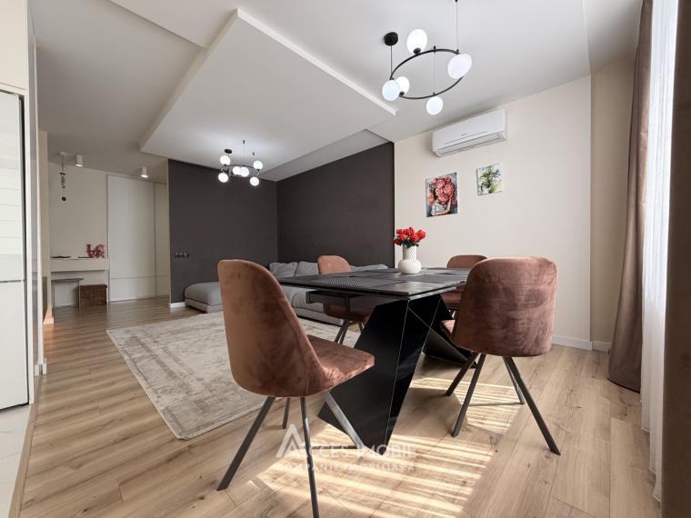 Bloc Nou! Botanica, str. Grenoble, 3 camere + living! Euroreparație!: 2