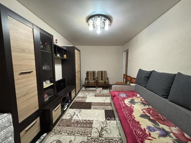 Старая Почта, ул. Геогре Мадан, 1 комната. Середина дома!: 1