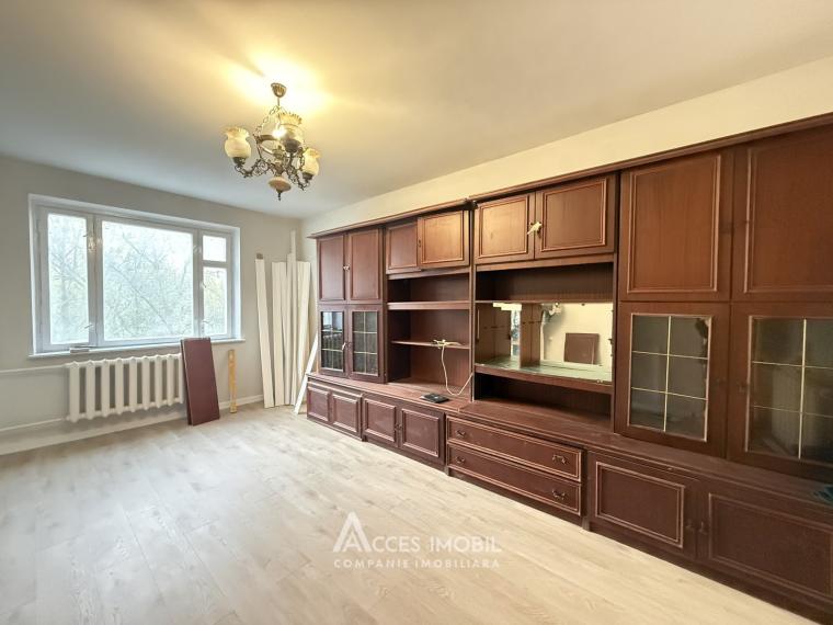 Ciocana, Mircea Cel Batran avenue, 4 rooms. Middle position!: 1