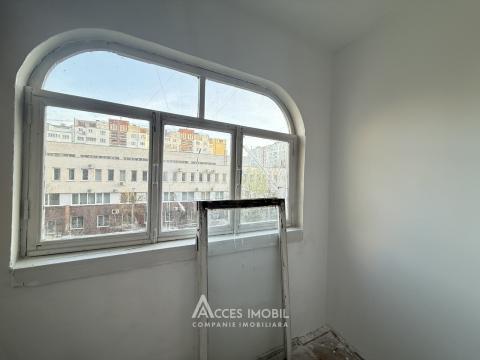 Ciocana, Mircea Cel Batran avenue, 4 rooms. Middle position!: 10