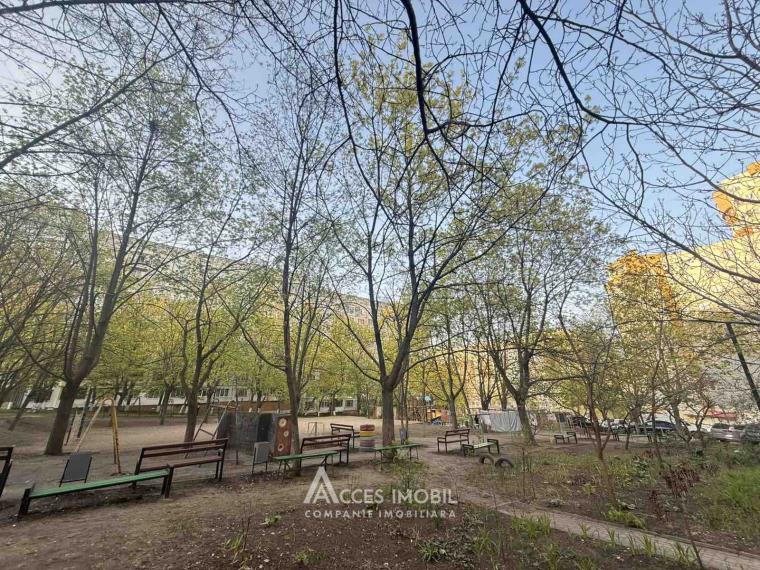 Ciocana, Mircea Cel Batran avenue, 4 rooms. Middle position!: 13