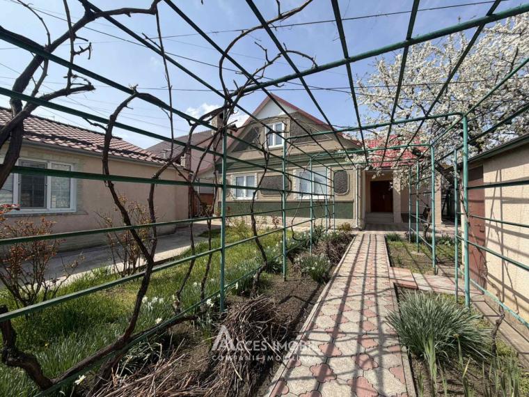 Rent! House! Buiucani, Paris street, 90m2 + 3 acres!. Eurorepair!: 16