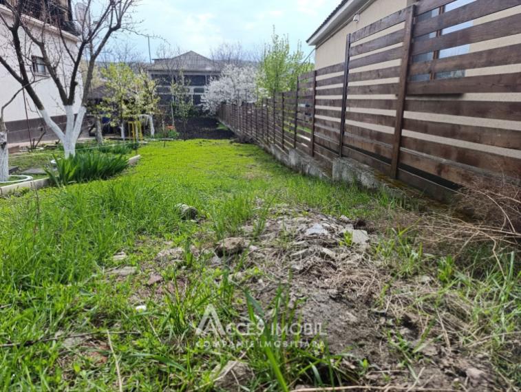 Land for construction 5 ares! Ghidighici, Ştefan cel Mare and Sfînt streets!: 1