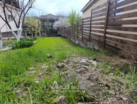 Land for construction 5 ares! Ghidighici, Ştefan cel Mare and Sfînt streets!: 1