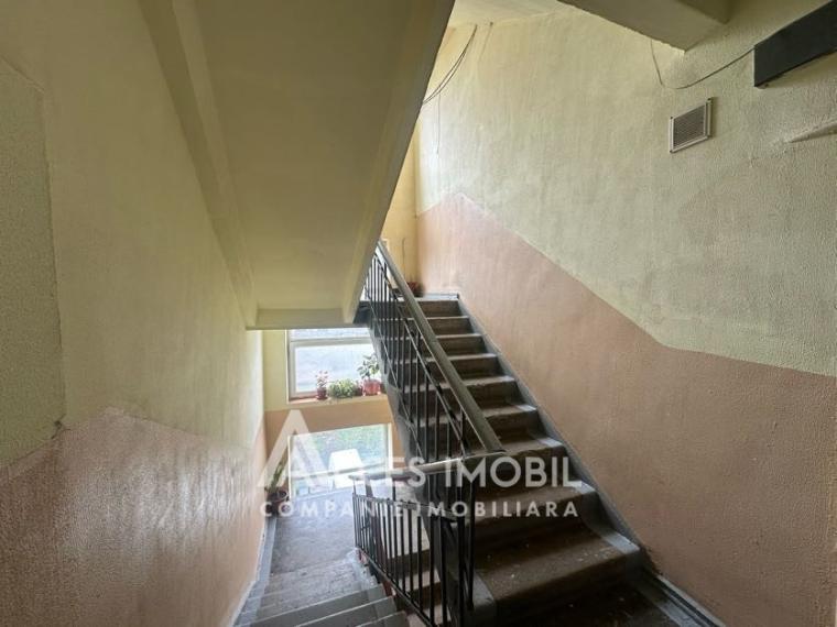 Sculeni, str. Calea Ieșilor, 1 cameră. De mijloc!: 6