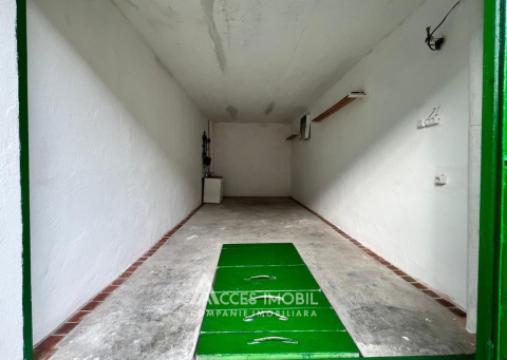 Гараж 34м2! Старая Почта, ул.  Дойна!: 1