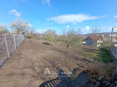 Продажа земельных участков в Кишиневе: Яловень, ул. М. Садовяну