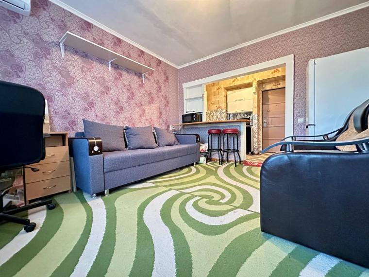 Рышканы, ул. Николай Димо, 1 комната. Средина дома!: 1