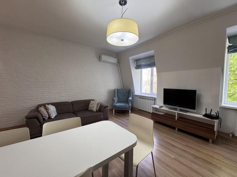 Аренда! Центр, ул. Митрополит Дософтей, 2 комнаты + гостиная. Автономное отопление!: 8