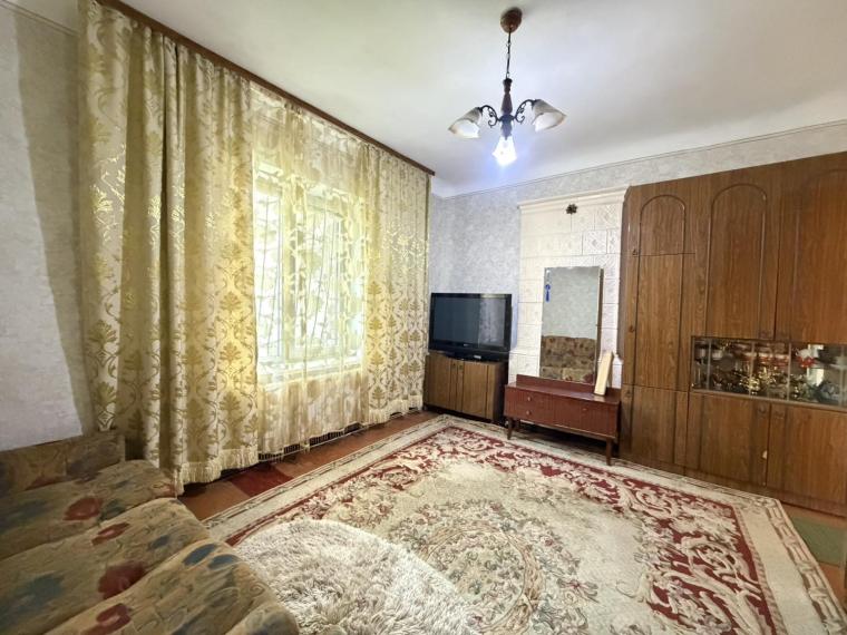 Chirie! Casă! str. Universității, Centru, 2 camere + 4  ari. Încălzire autonomă!: 2