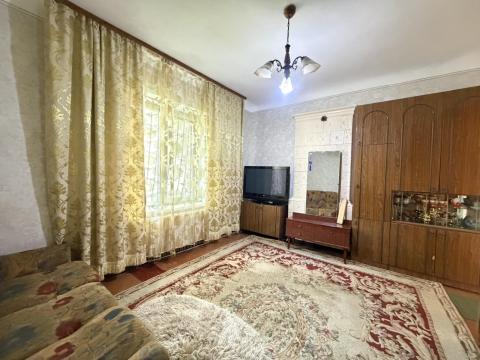 Chirie! Casă! str. Universității, Centru, 2 camere + 4  ari. Încălzire autonomă!: 2