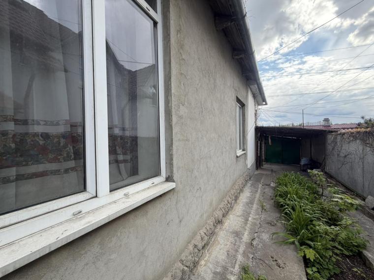 Chirie! Casă! str. Universității, Centru, 2 camere + 4  ari. Încălzire autonomă!: 12