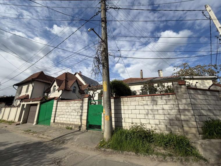 Chirie! Casă! str. Universității, Centru, 2 camere + 4  ari. Încălzire autonomă!: 18