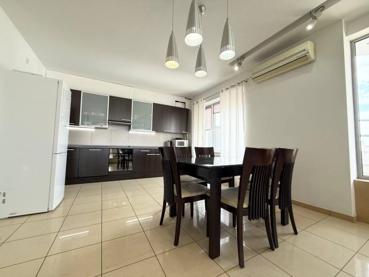 Chirie! Bloc Nou! str. Mihai Eminescu, Centru, 2 camere + living. Euroreparație!: 2