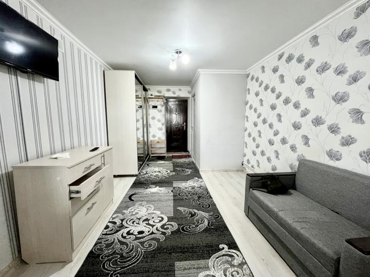 Буюканы, ул. Ион Пеливан, 1 комната. Евроремонт! Середина дома!: 1