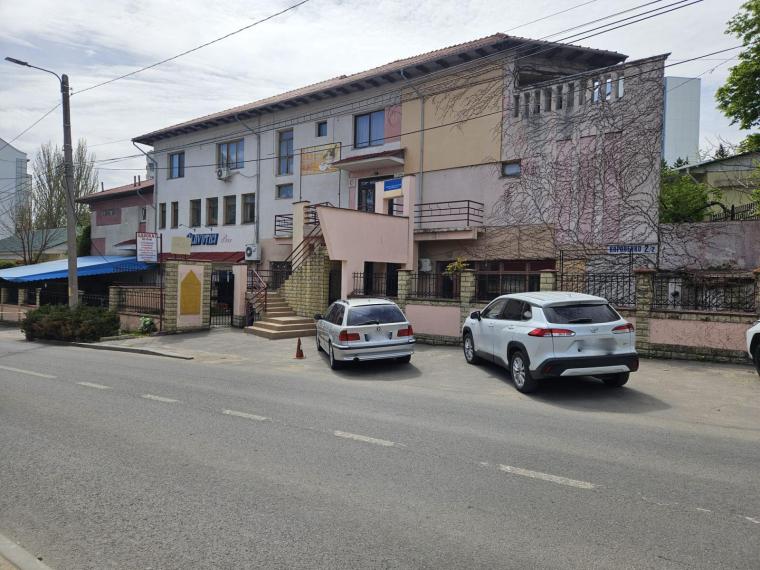 Spațiu comercial 706 m², de vânzare în Centru, str. Vladimir Korolenko!: 15