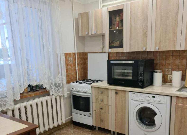 Буюканы, бул. Алба Юлия, 3 комнаты. 143 Серия! Cередина дома!: 2