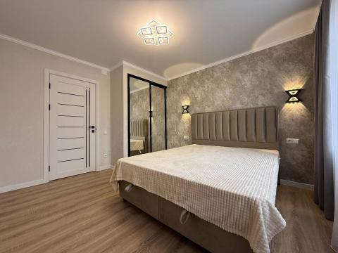 Ботаника, ул. Костюжень, 2 комнаты. Евроремонт! Середина дома!: 1