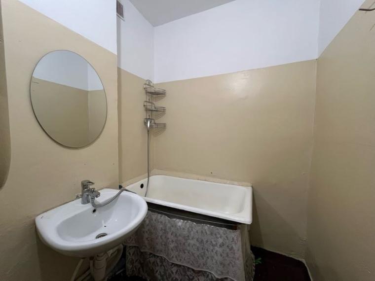 Botanica, Hristo Botev street, room! Middle position!: 2