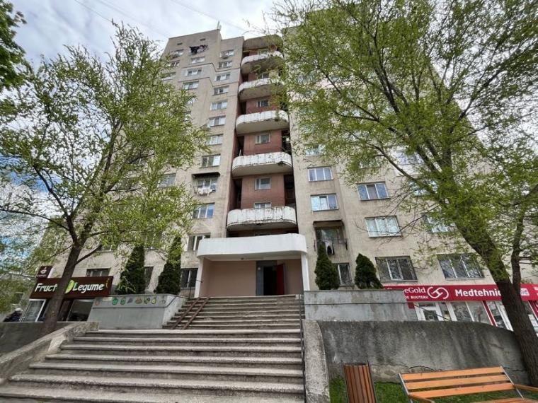 Botanica, Hristo Botev street, room! Middle position!: 4