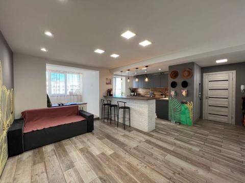 Ciocana, Igor Vieru street, 3 rooms + living! Euro Repair!: 2