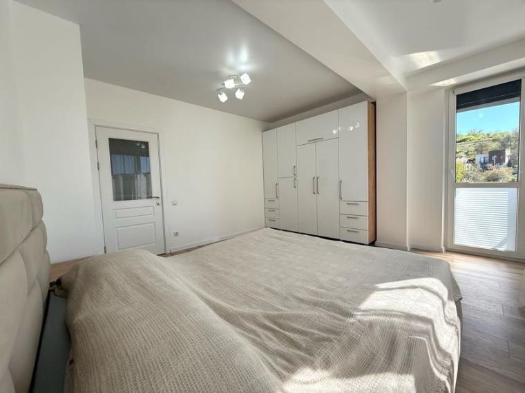 Chirie! Bloc Nou! Buiucani, str. Toporașilor, 2 camere + living. Euroreparație!: 10