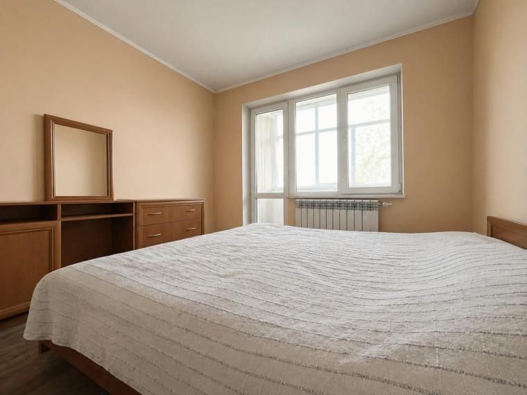 Botanica, Independentei street, 2 rooms.  Midle position!: 2