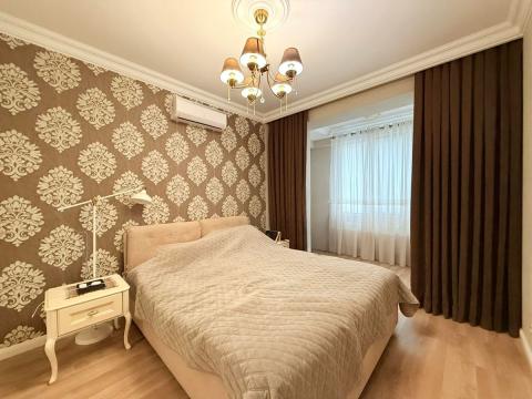 New Block! Center, Ivan Zaikin street, 2 rooms + living. Euro repair!: 3