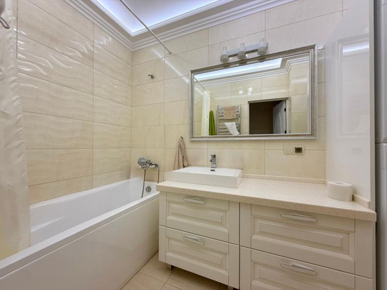 New Block! Center, Ivan Zaikin street, 2 rooms + living. Euro repair!: 6