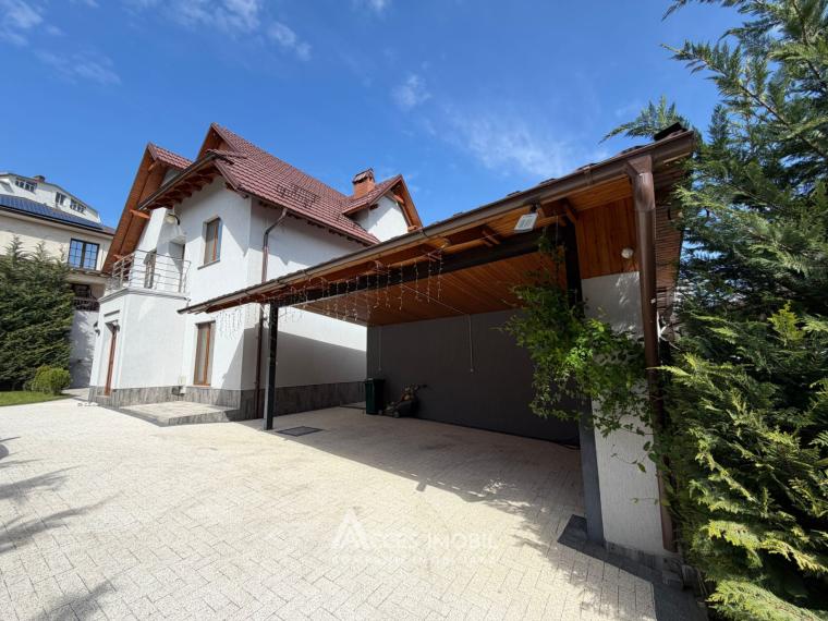 Casă în 3 niveluri! Centru, str. Avicena, 250m2 + 3 ari. Euroreparație!: 0