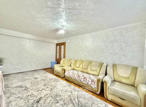 Crangului street, Rascani, 3 rooms. 102 Series! Eurorepair!: 1