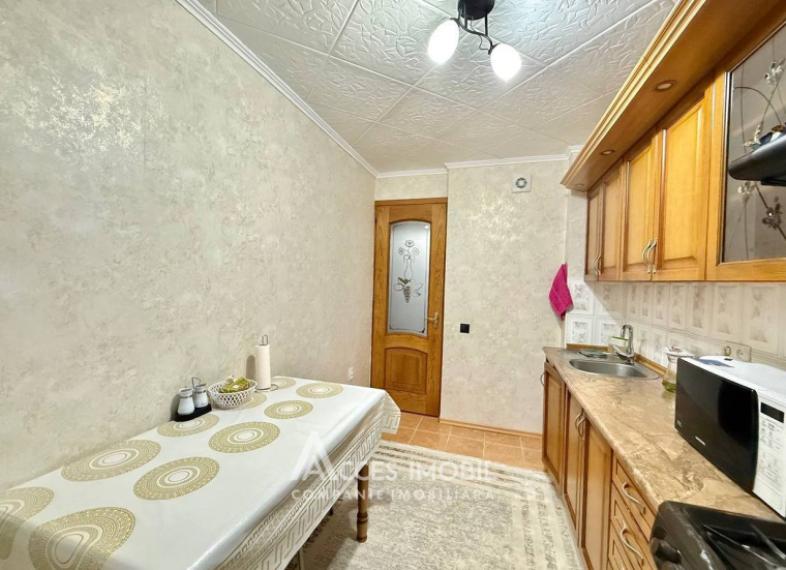 Crangului street, Rascani, 3 rooms. 102 Series! Eurorepair!: 7