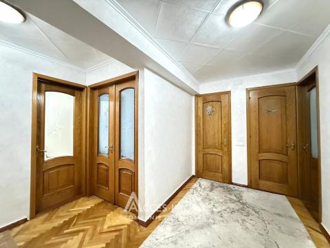 Crangului street, Rascani, 3 rooms. 102 Series! Eurorepair!: 8