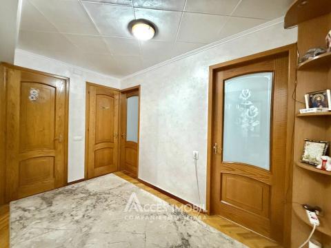 Crangului street, Rascani, 3 rooms. 102 Series! Eurorepair!: 9