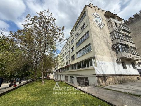 Centru, str. Eugen Doga, 3 camere!: 11