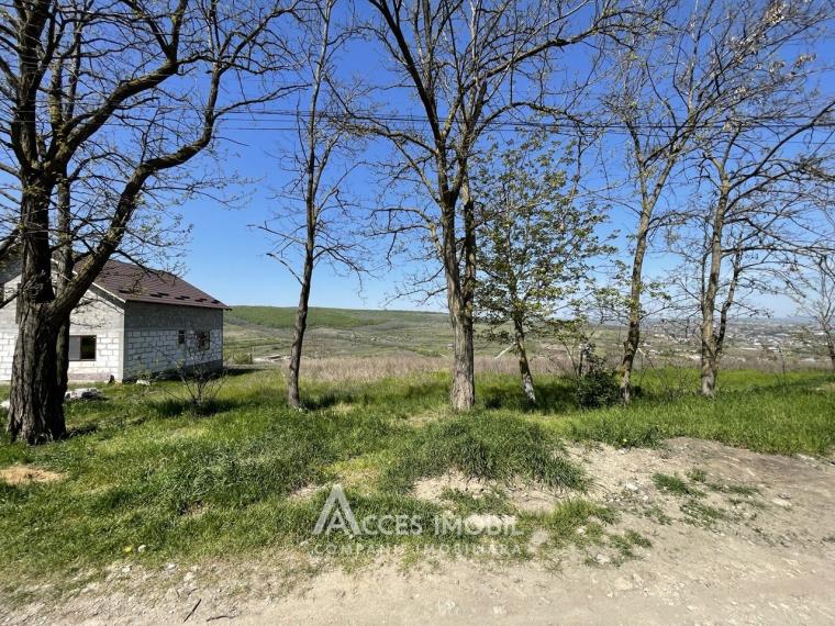 Land for construction! Danceni, Cronicarilor Street, 12 acres!: 2