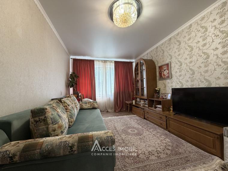 Botanica, str. Grenoble, 3 camere. Euroreparație!: 0