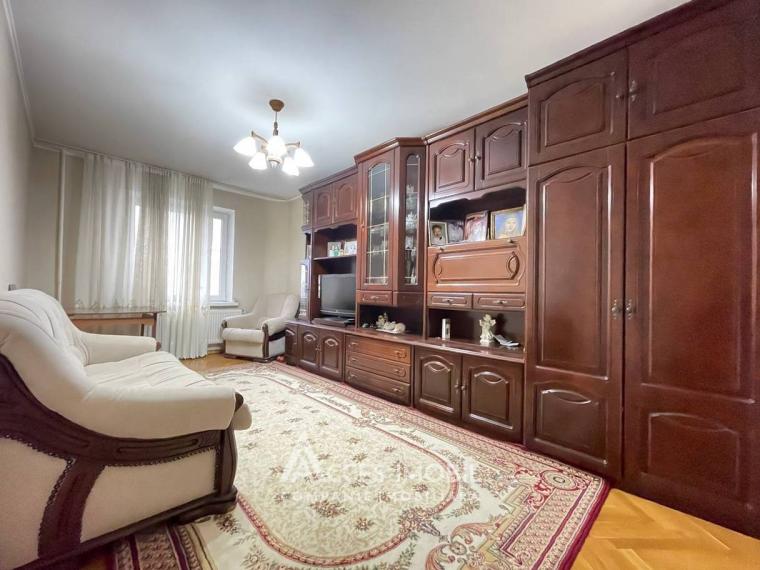 Botanica, str. Grenoble, 3 camere! Seria Varnița! Autonomă!: 2