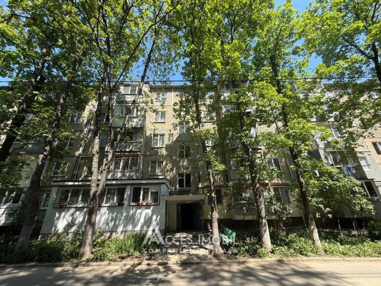 Botanica, Hristo Botev street, 2 rooms. Middle position! Euro repair!: 12