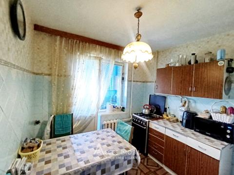 Botanica, N. Zelinschi street, 3 rooms!: 6