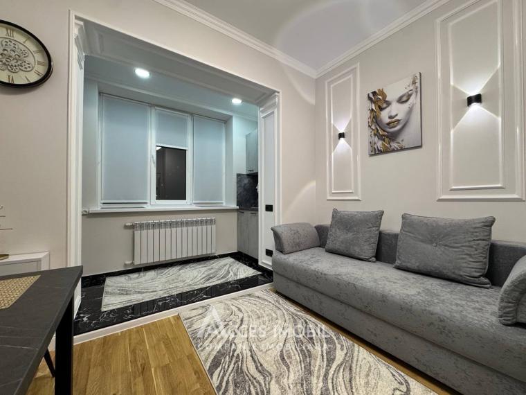 Buiucani, Calea Ieșilor Street, 1 room. Middle position!: 0